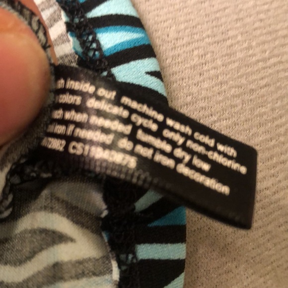 Eye catching 1x blue and black diamond print tank - Picture 8 of 9